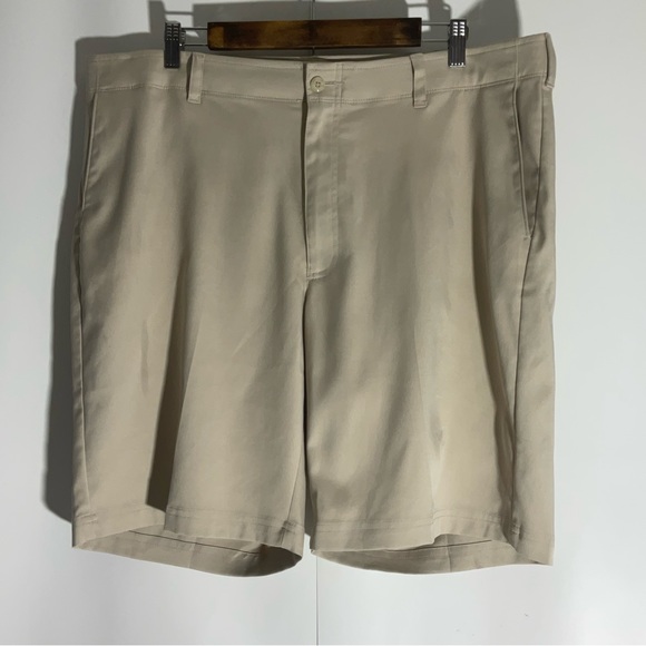 PGA TOUR Men’s 9” Flat Front Horizontal Textured Stretch Golf Short Khaki Sz 40. - Picture 4 of 13